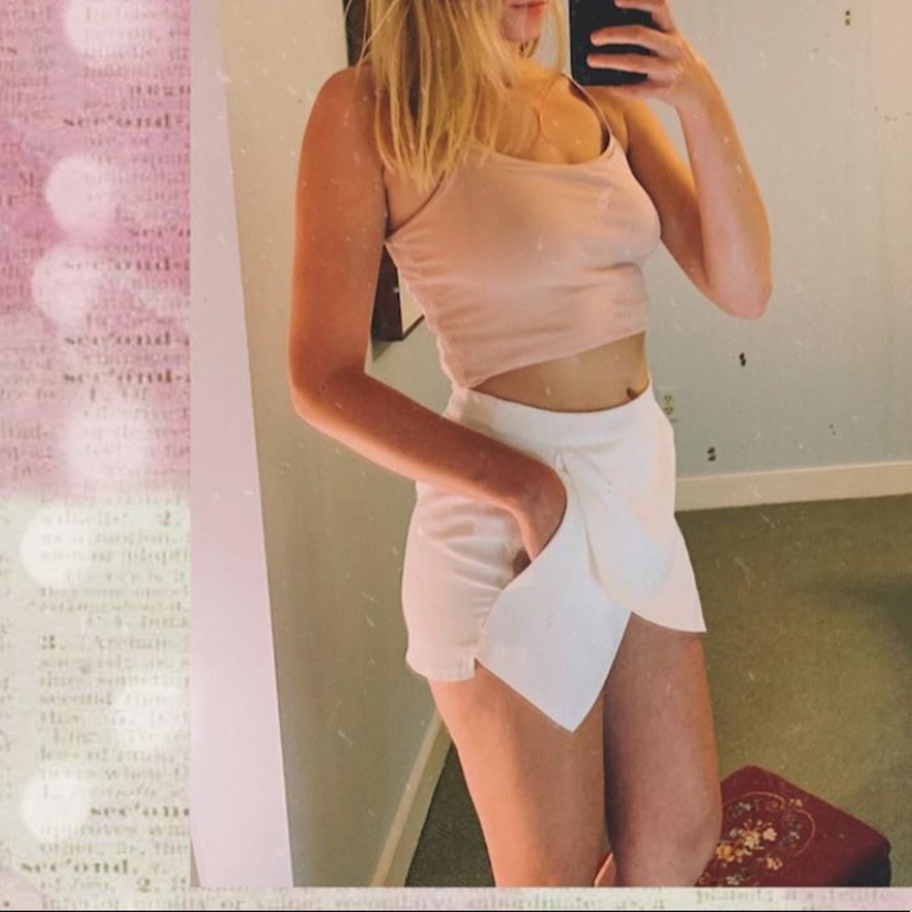 Missguided white envelope SKORT